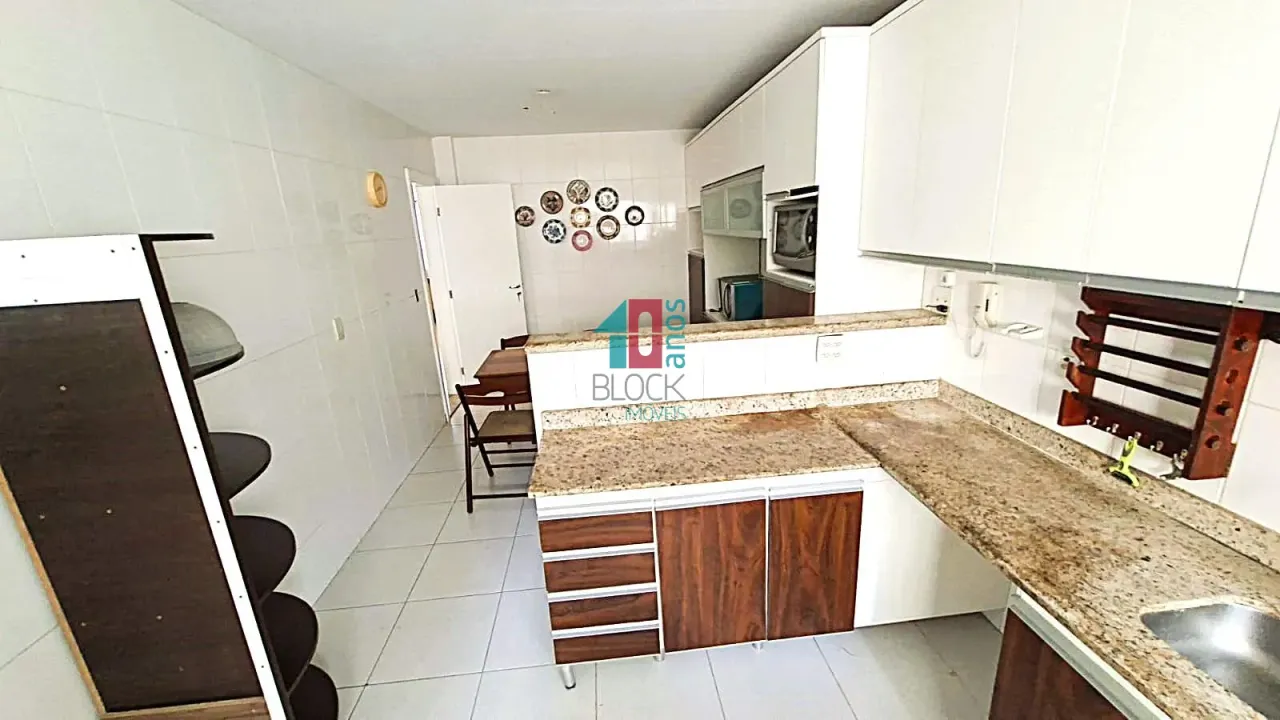 Condominium house with 4 bedrooms and closed kitchen — photo 2