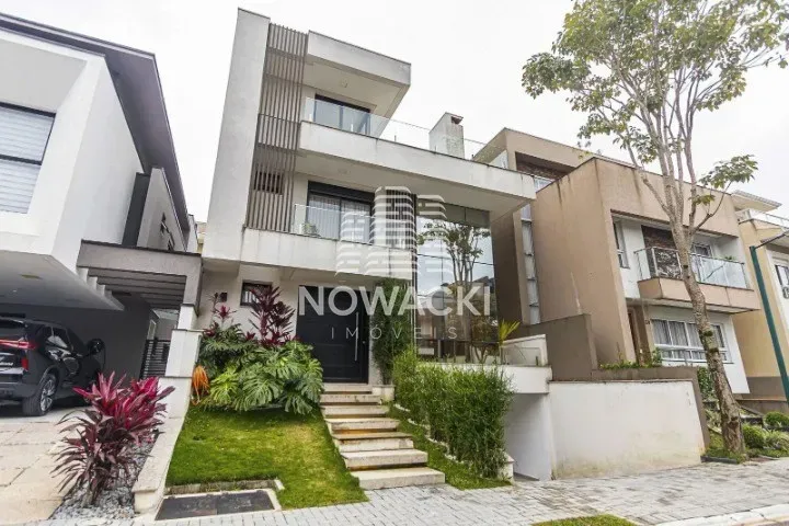 House with 4 bedrooms and 356 m² with integrated kitchen