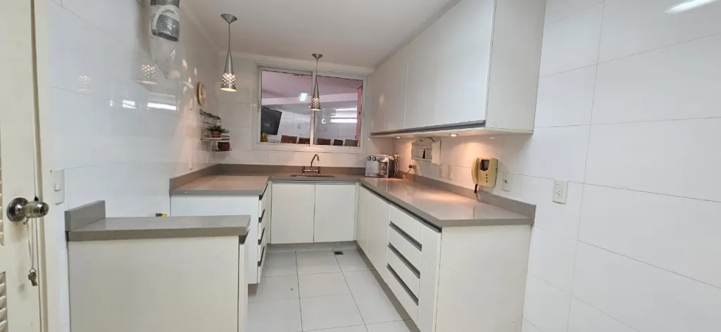 Duplex house for rent with 4 bedrooms and 5 bathrooms — photo 18