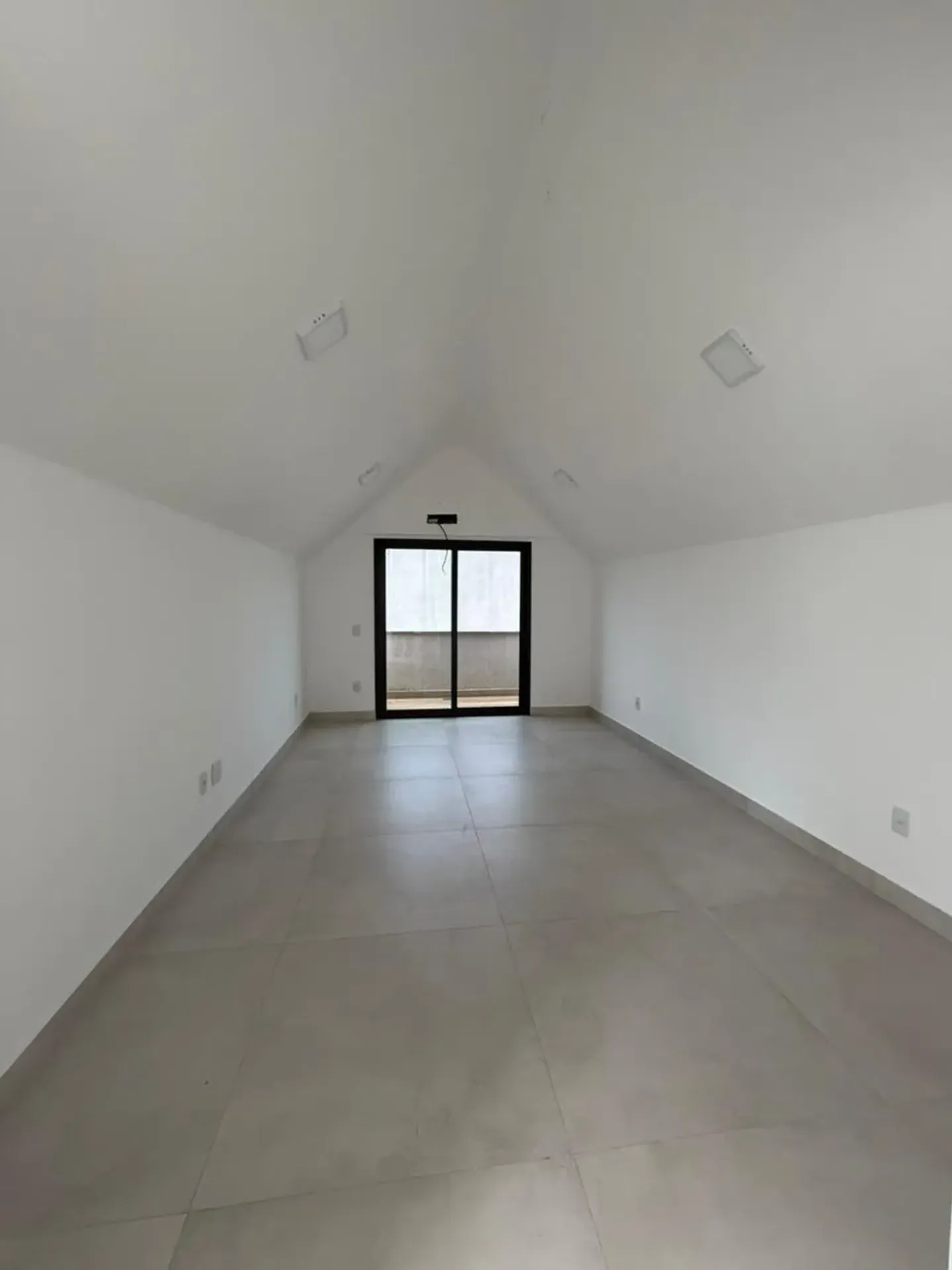 450 m² house with 4 bedrooms and an open-plan kitchen — photo 28