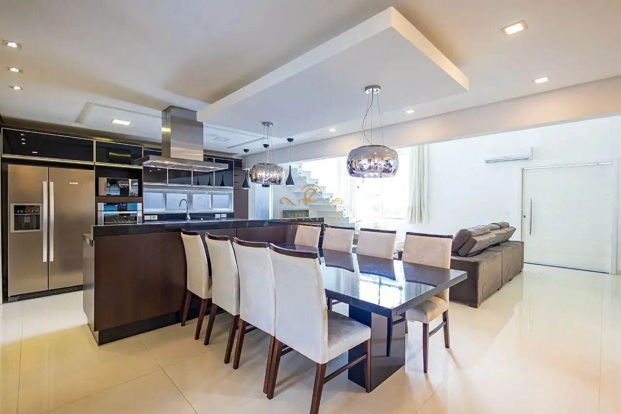 Furnished house in a gated community with 4 bedrooms and balcony — photo 10