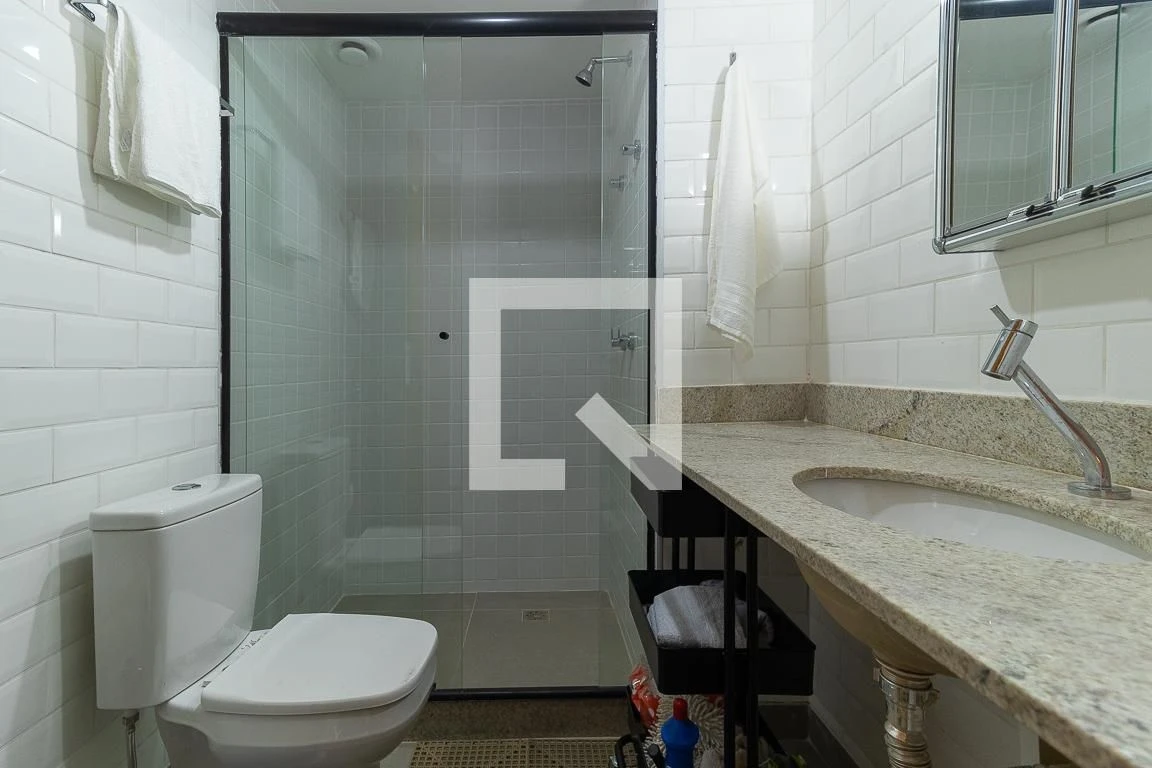 Furnished apartment, 32 m², with floor-to-ceiling windows — photo 45