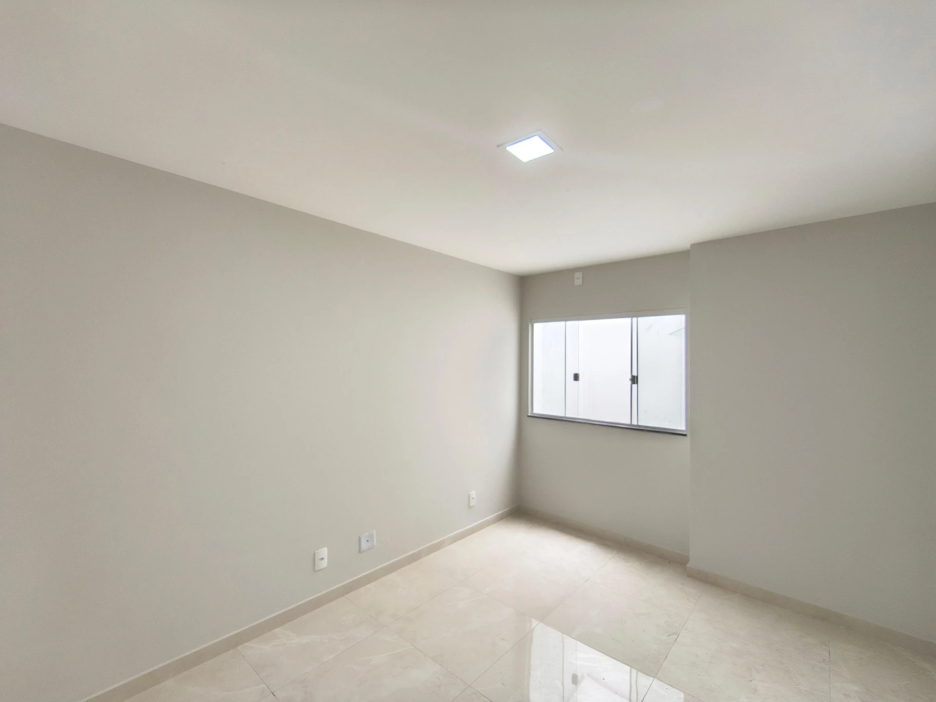 House, 110 m², with floor-to-ceiling windows — photo 29