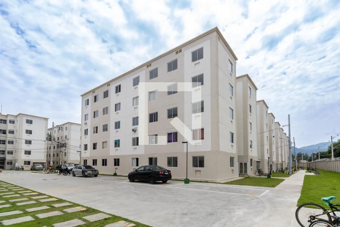 Apartamento com 2 quartos, 1 banheiro e 1 vaga — photo 2