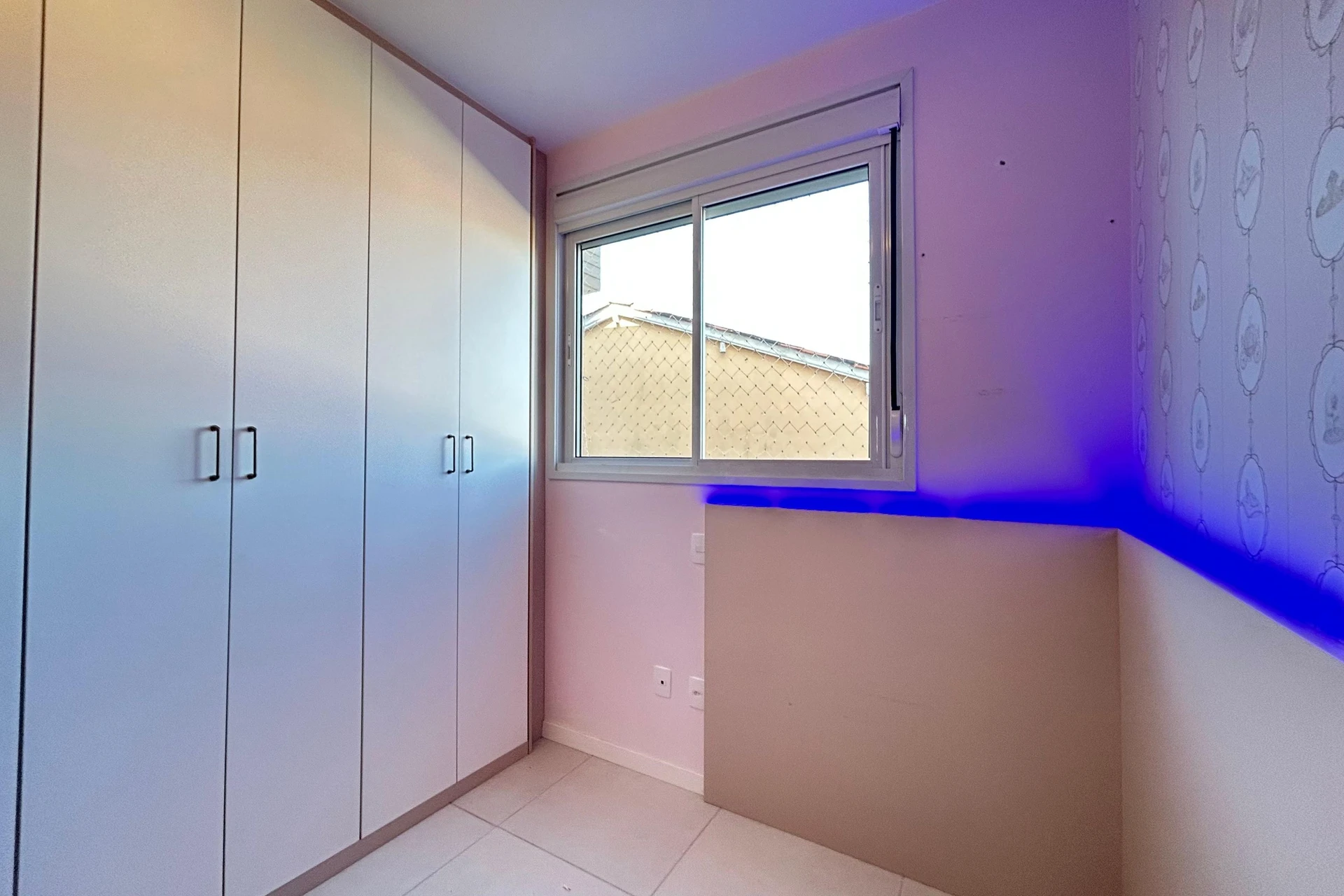 3-bedroom apartment with a grill on the balcony — photo 18