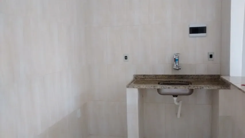 Unfurnished house with 1 bedroom and 1 bathroom