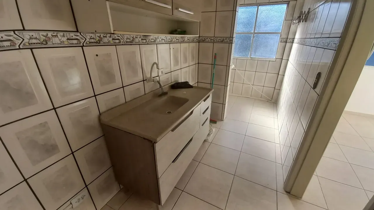2-bedroom apartment with a mountain view in Florianópolis — photo 7