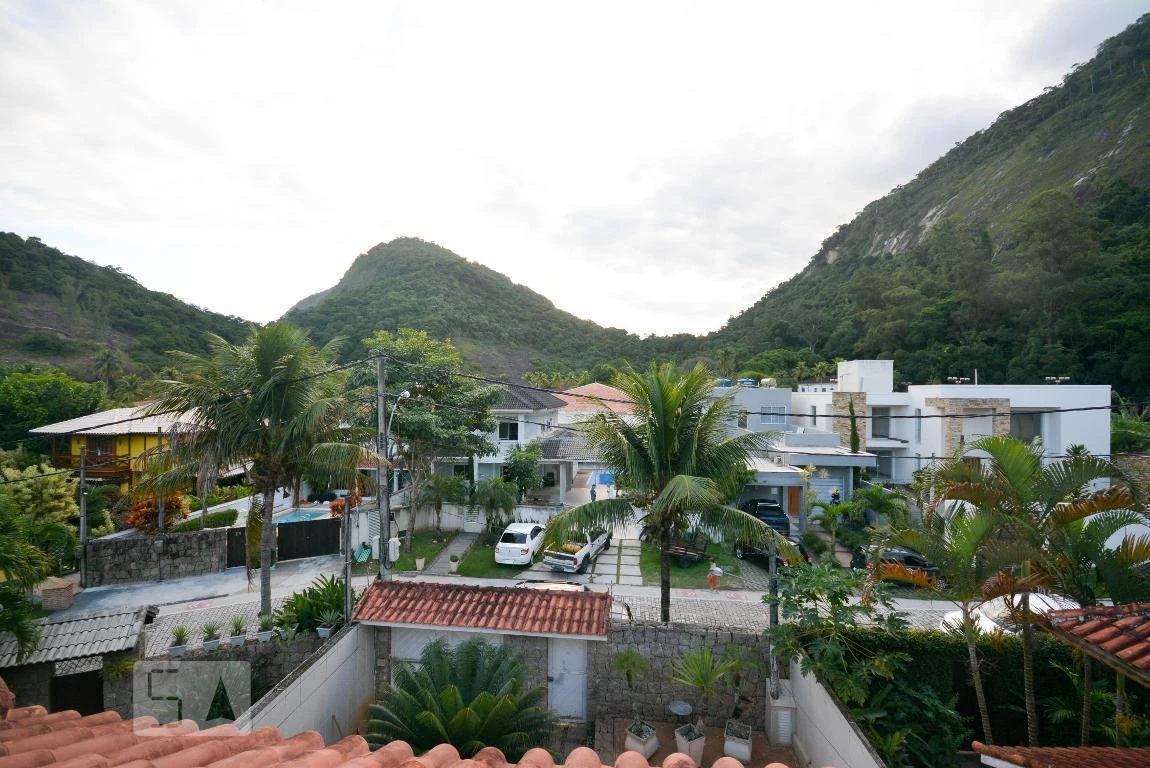 5-bedroom house with 6 bathrooms, 500 m² and 4 parking — photo 45