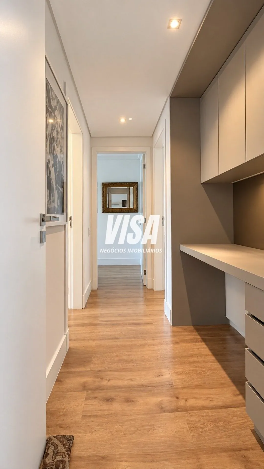 Apartment on the 17th floor with floor-to-ceiling windows — photo 40