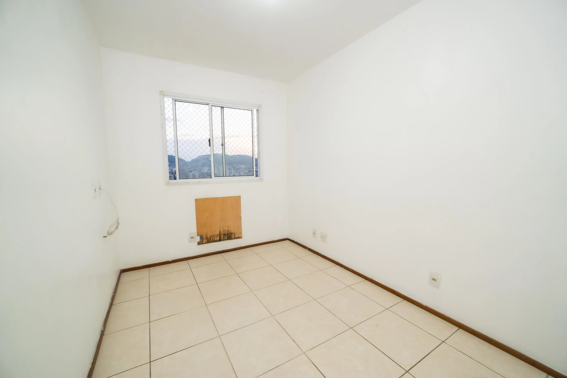 Mountain view in a 2-bedroom apartment, 48 m² — photo 20