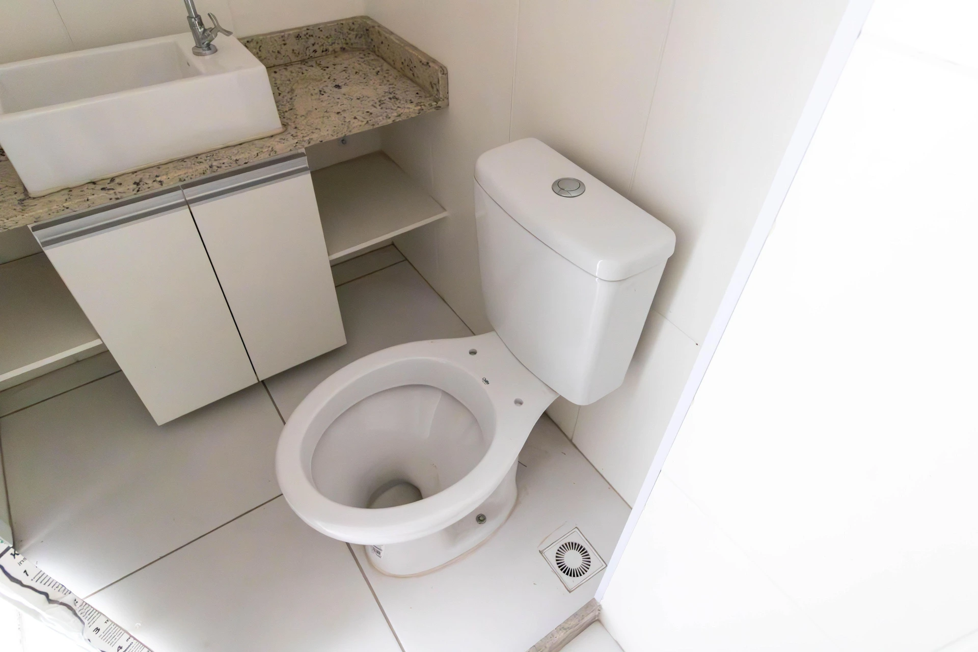 Renting apartment with 4 bedrooms and 3 bathrooms — photo 31