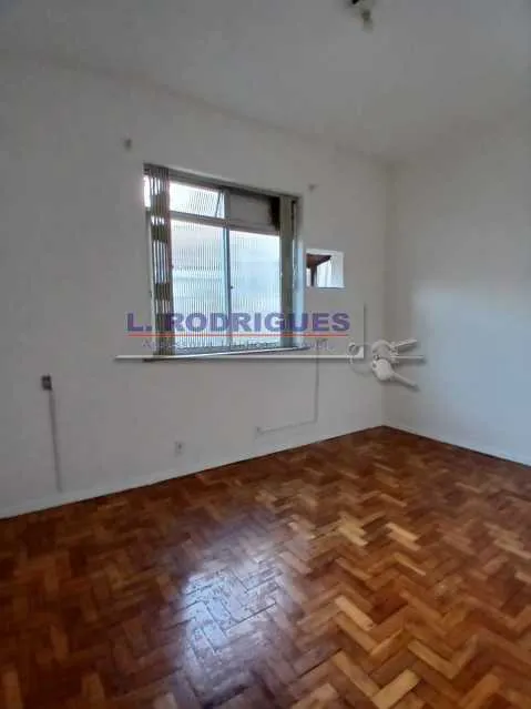 Unfurnished apartment with gas stove kitchen: 2 bedrooms, 1 bath — photo 12