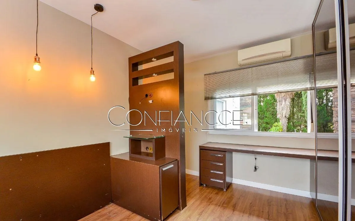 Камін та 4 спальні: будинок 250 м² — photo 8