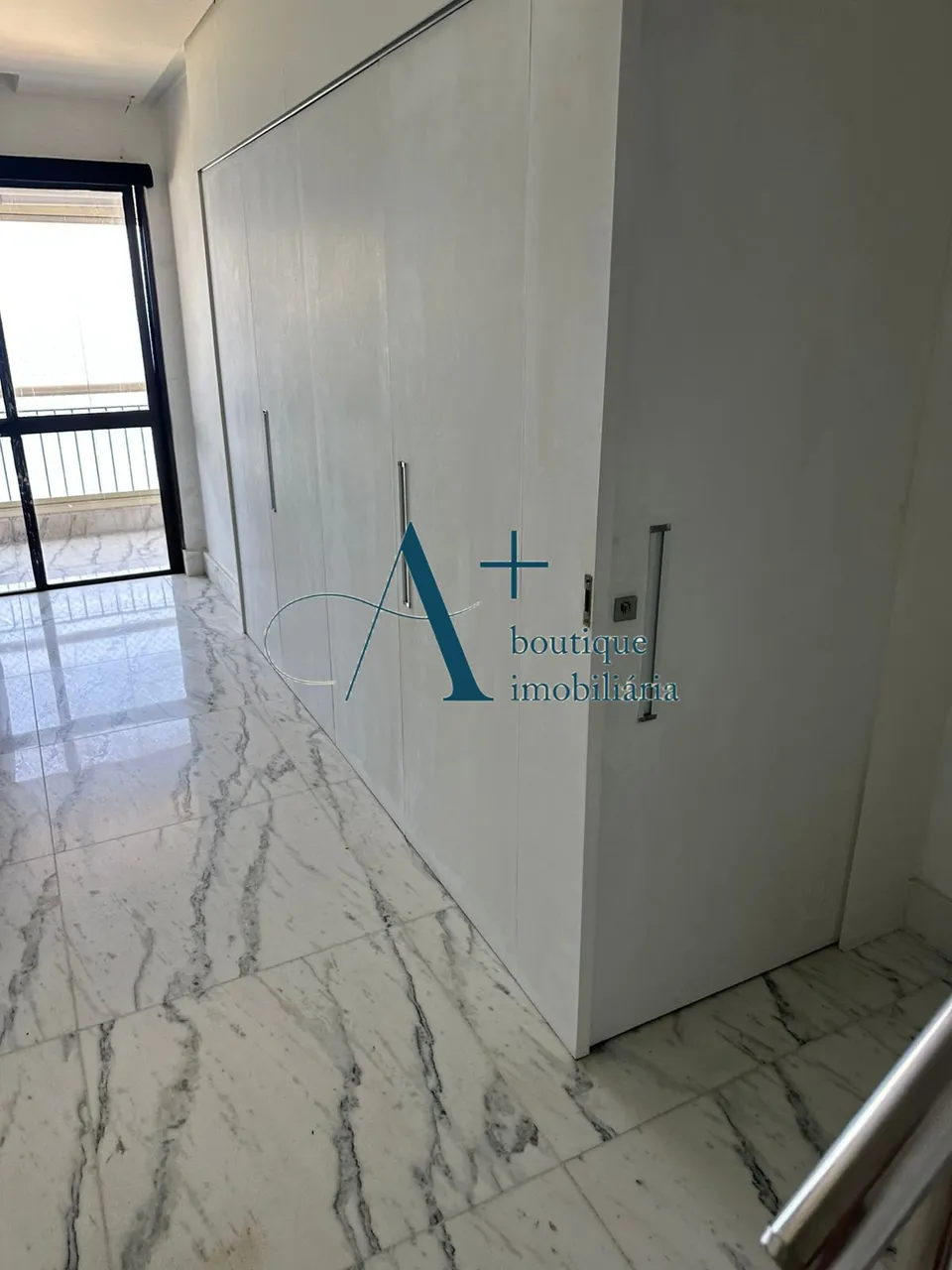 Triplex penthouse with 3 bedrooms and 3 bathrooms — photo 16