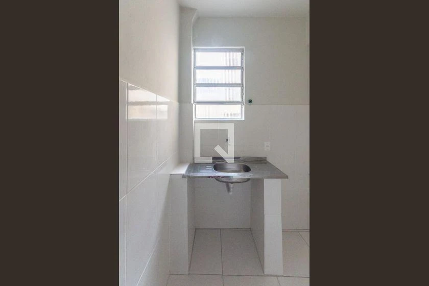 Apartamento de 1 dormitorio con suelos de azulejo — photo 7