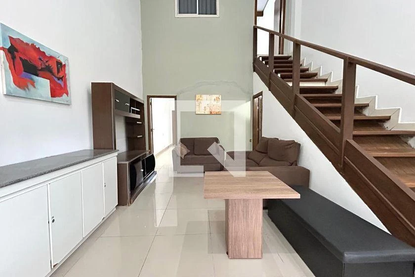Furnished rental house with 2 en-suite bedrooms