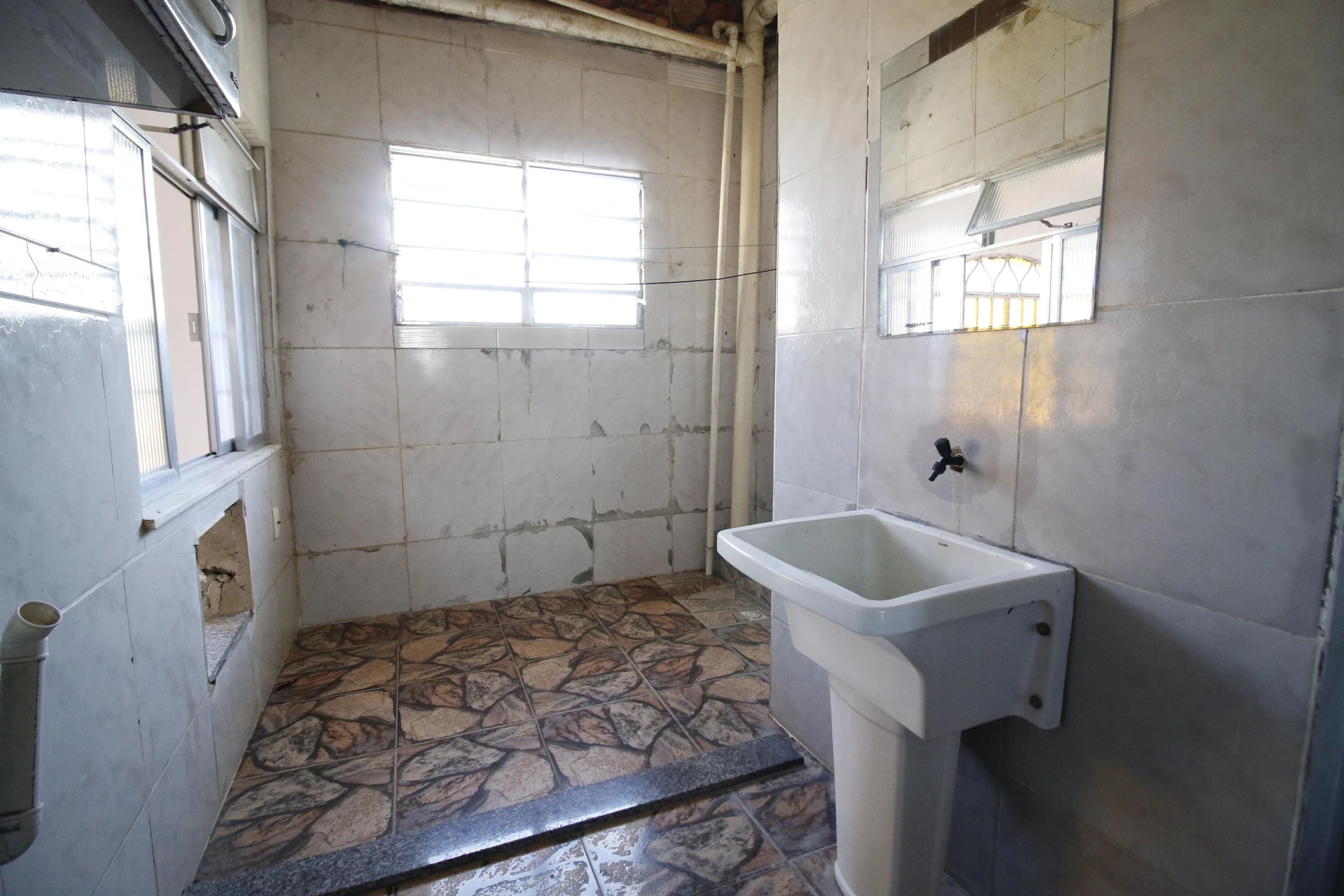 Casa para alugar com 2 quartos e 1 banheiro, sem vaga — photo 13