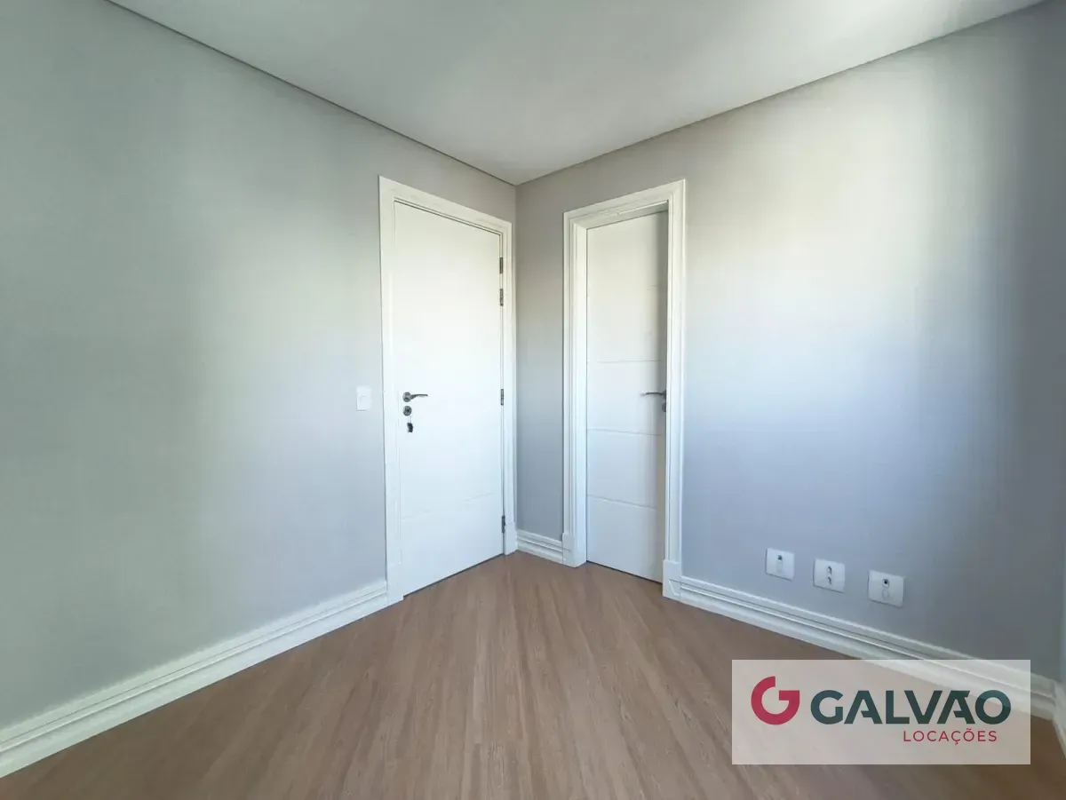 Furnished apartment, 91 m², with floor-to-ceiling windows — photo 23