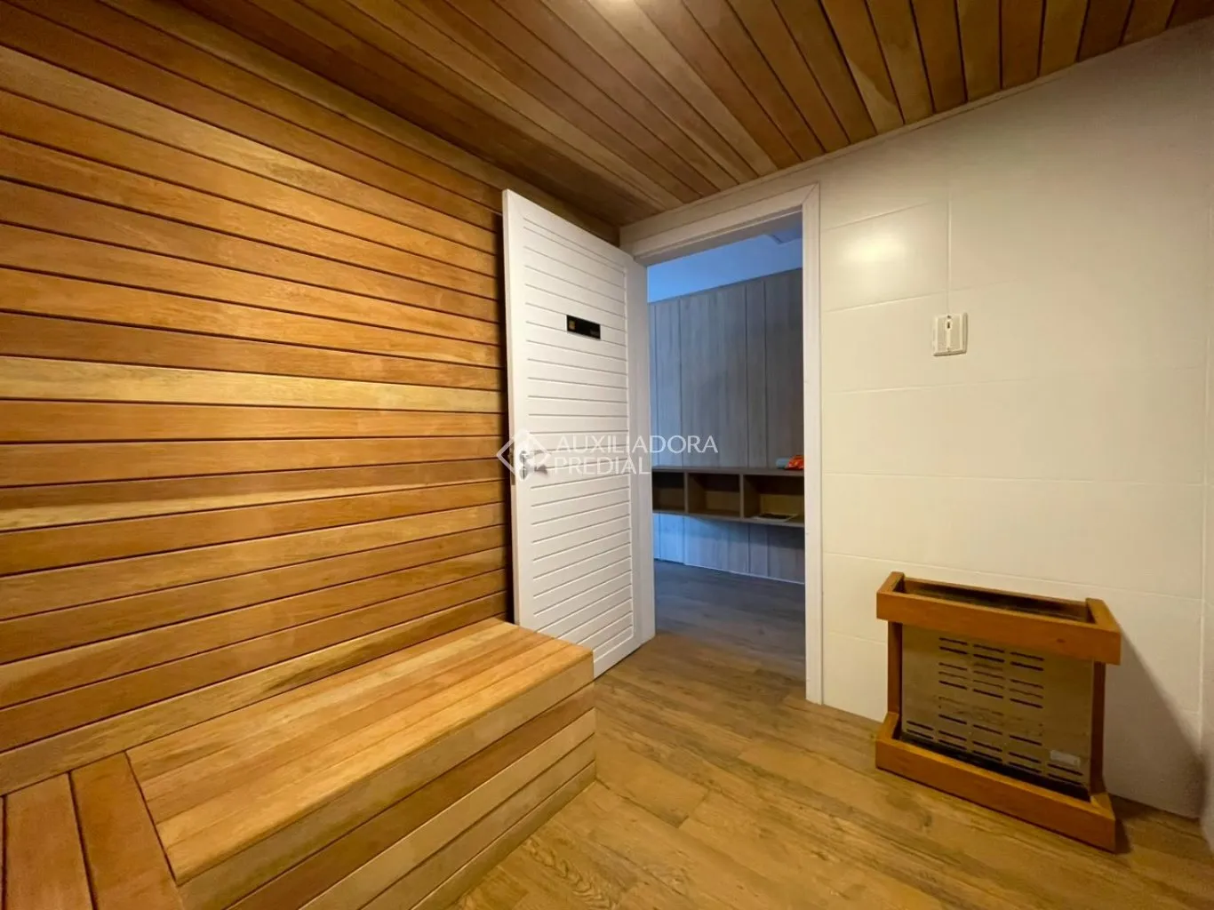 2-bedroom apartment with balcony and terrace — photo 16