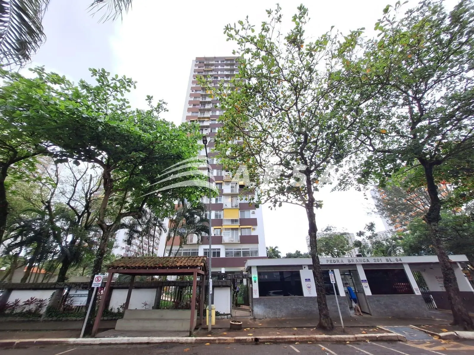 Unfurnished 57 m² apartment with 2 bedrooms and a balcony — photo 14