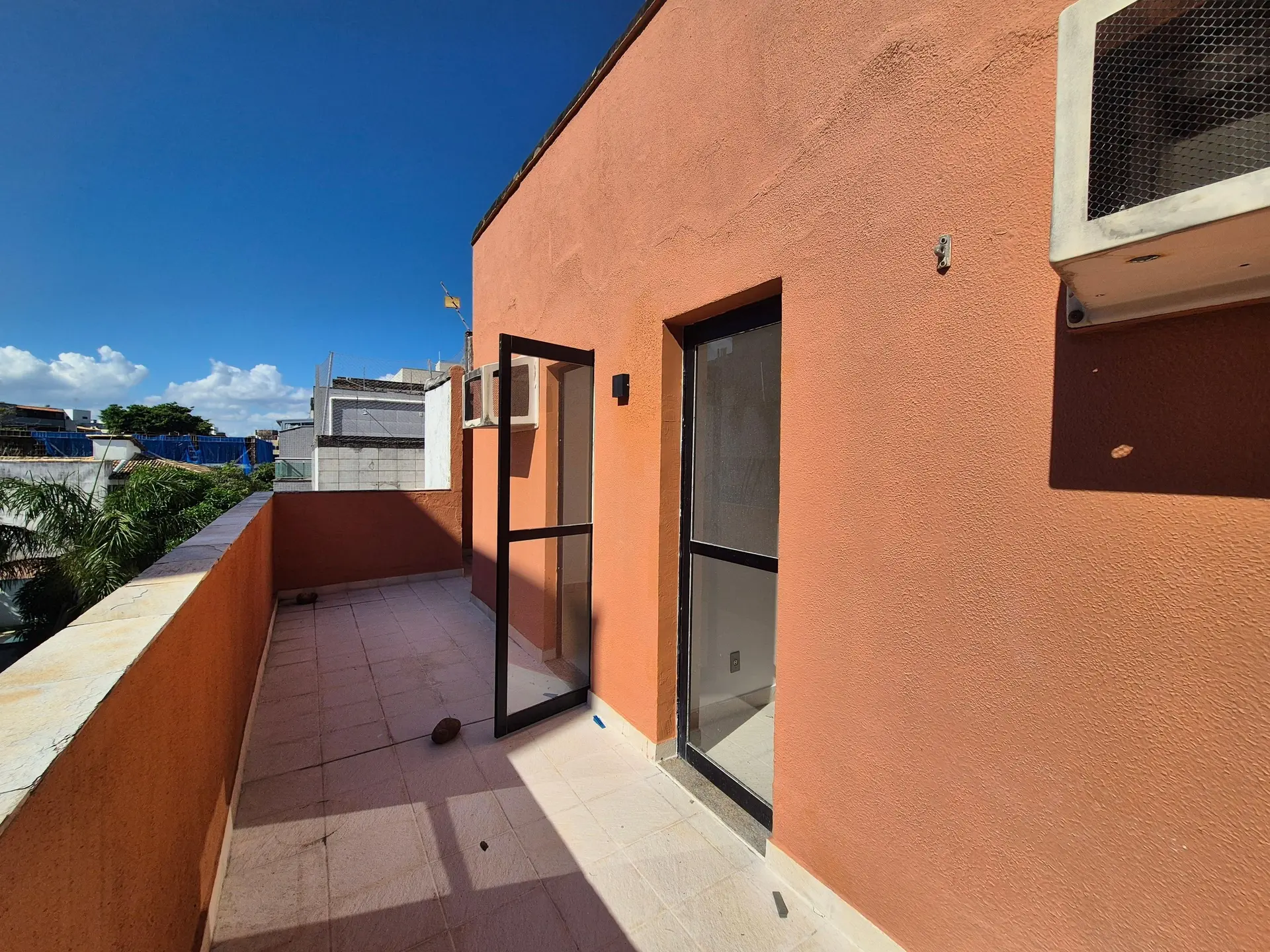 Rental apartment with 2 bedrooms and a balcony — photo 13