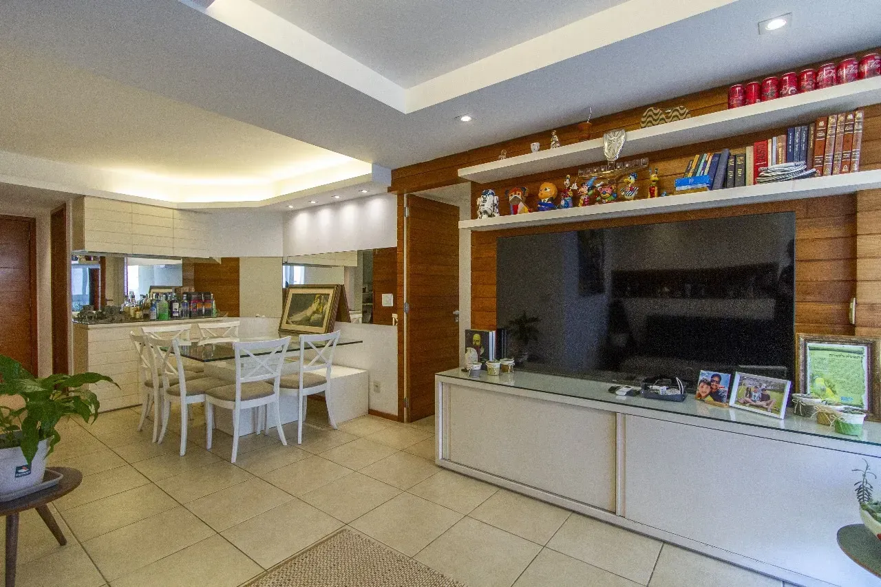 Furnished 100 m² apartment with a bedroom en-suite — photo 23