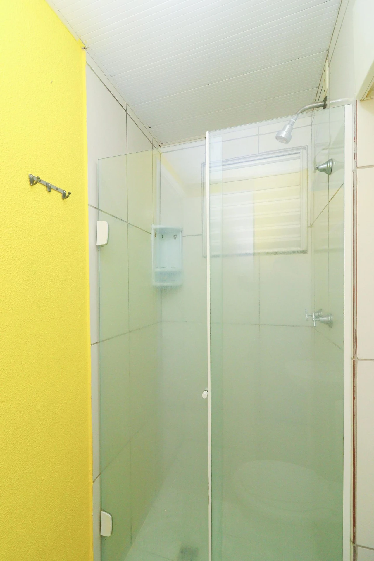 2-bedroom apartment in a building with a gym — photo 17