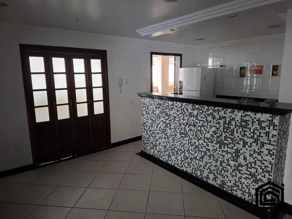 2-bedroom apartment with 2 bathrooms and balcony — photo 31