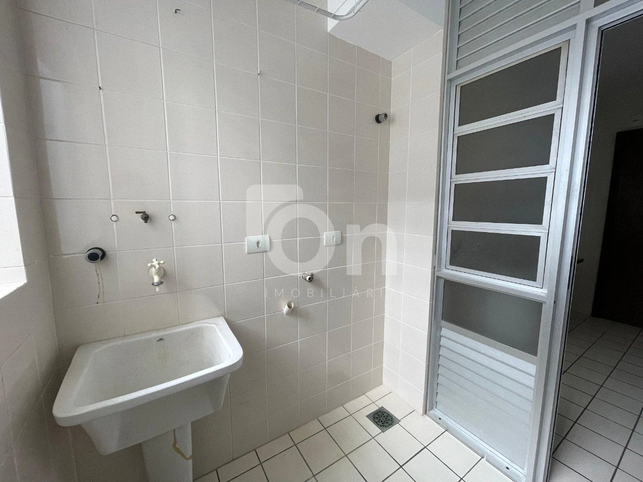 Apartment, 80 m², with wood or laminate floors — photo 8