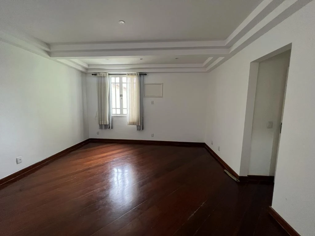 Unfurnished 1000 m² house with 5 en-suite bedrooms — photo 10