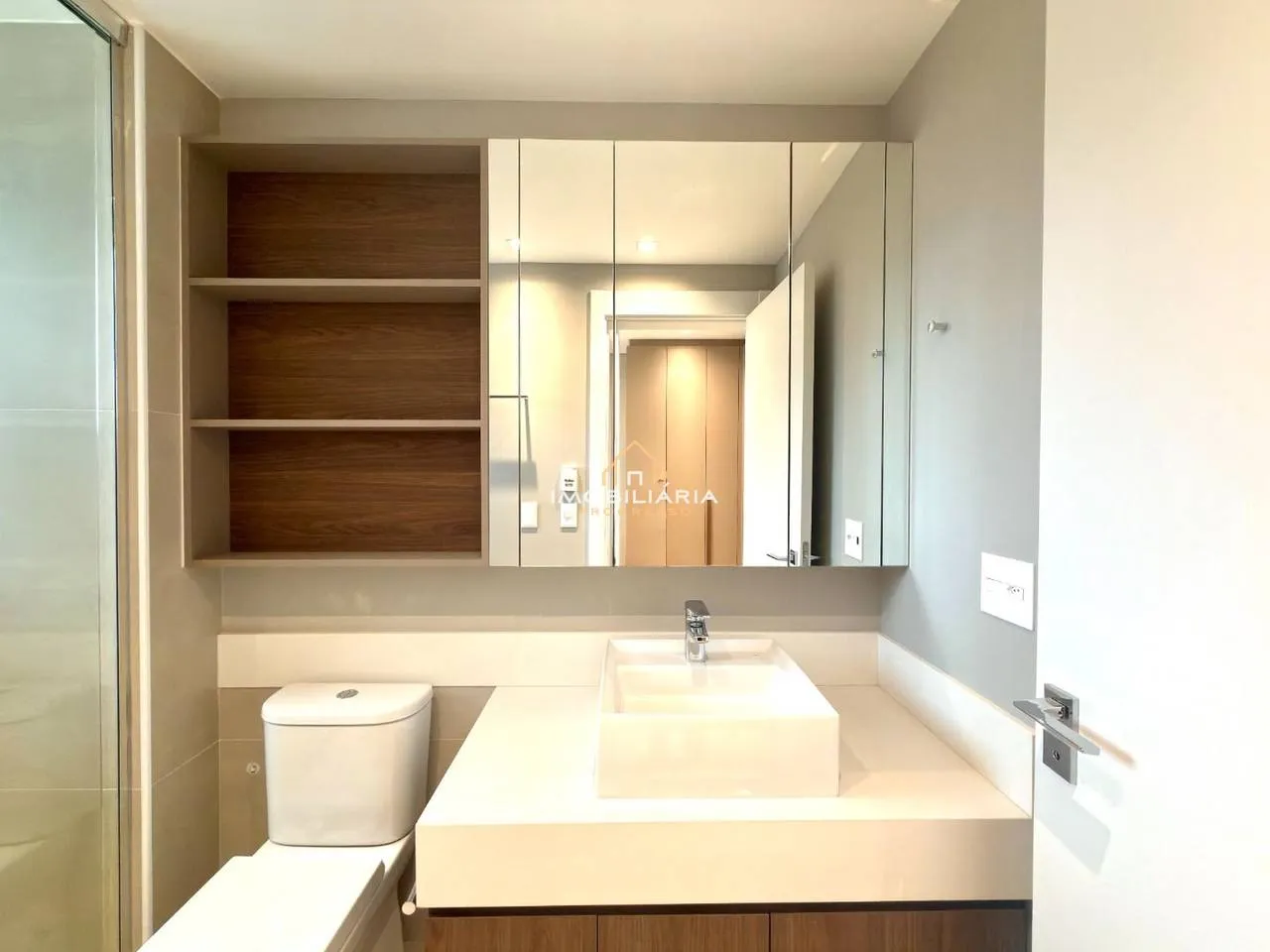 Floor-to-ceiling windows in a 3-bedroom apartment, 138 m² — photo 89