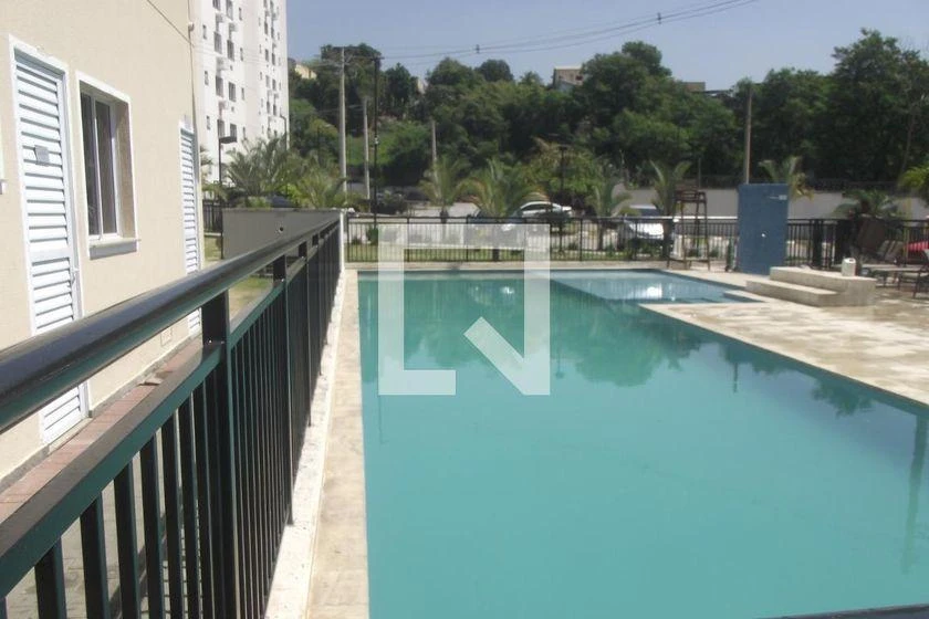 Glass-enclosed balcony in a 2-bedroom apartment, 47 m² — photo 40