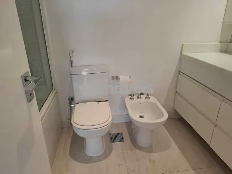 Apartamento mobiliado com 1 quarto e 3 banheiros — photo 8