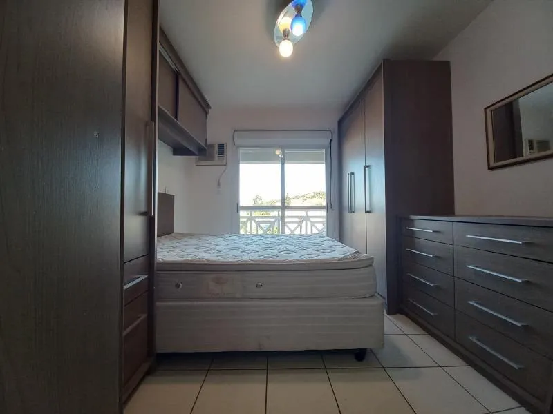 2-bedroom apartment with a water view — photo 10