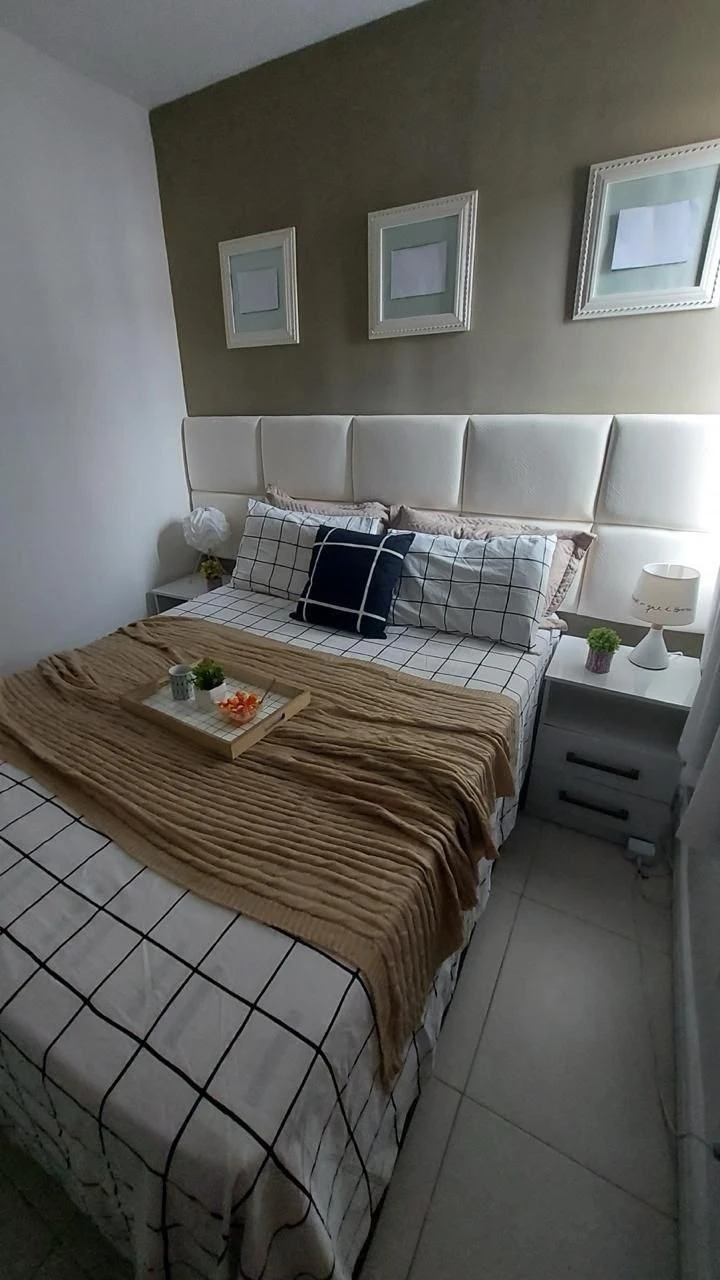 Balcony with a grill in a 2-bedroom house, 52 m² — photo 11