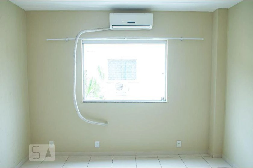 Balcony with a grill in a 2-bedroom house, 118 m² — photo 19