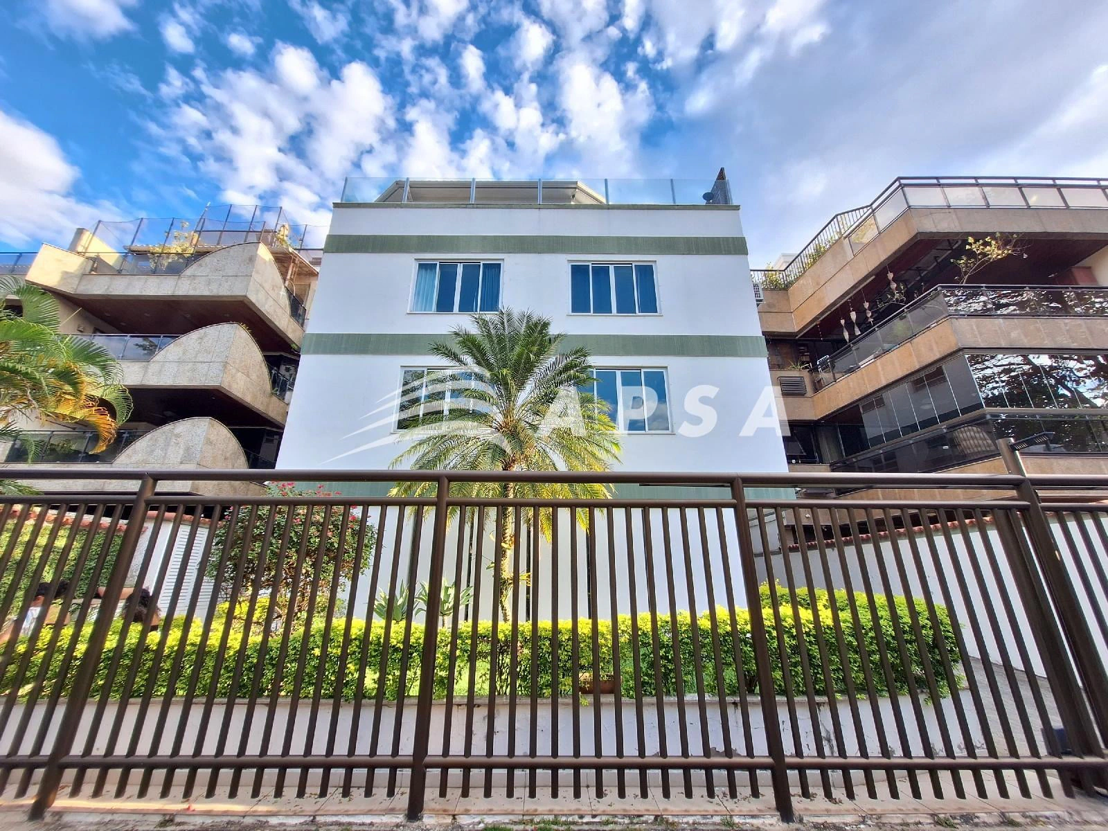 Apartamento triplex de 2 quartos com garagem para 2 carros — photo 8