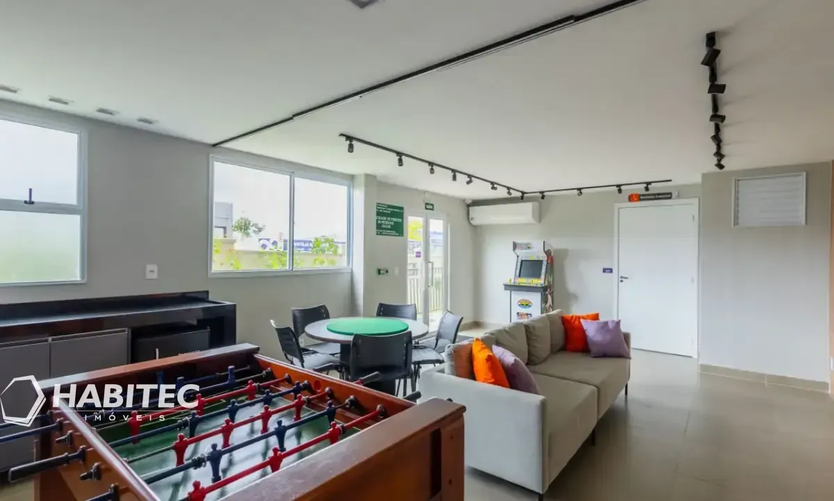Furnished 2-bedroom apartment with a balcony — photo 34