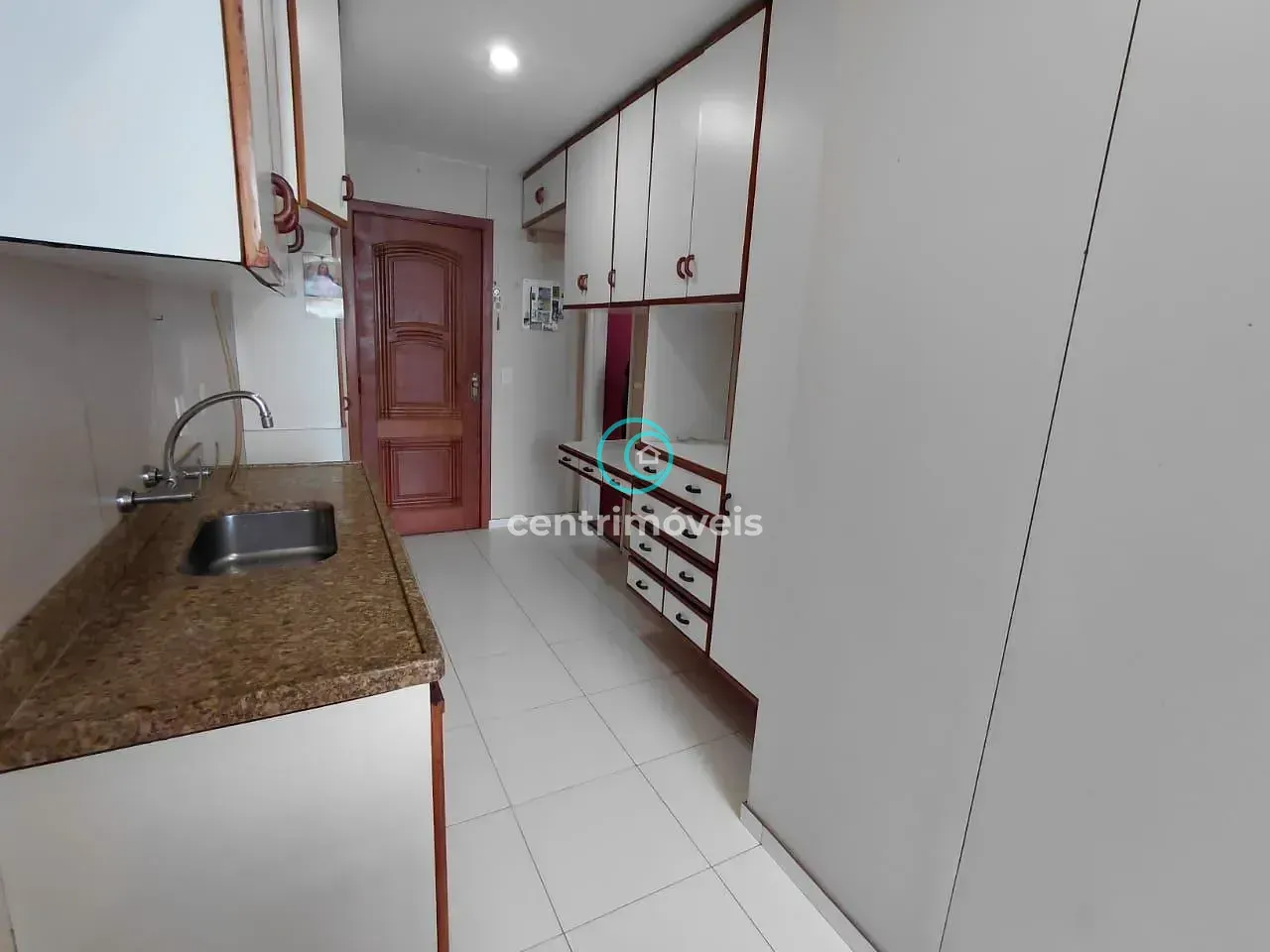 2-bedroom apartment with a mountain view in Rio de Janeiro — photo 18