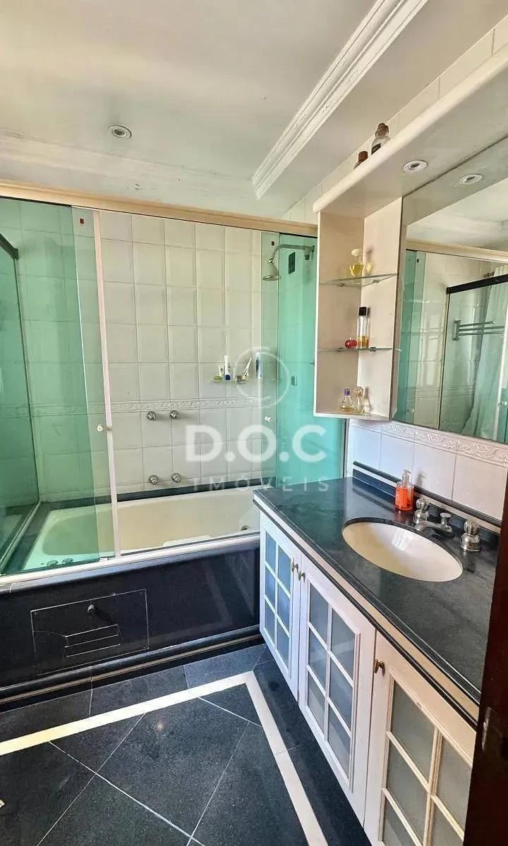 Apartamento de 300 m² com 4 quartos e 3 suítes — photo 25