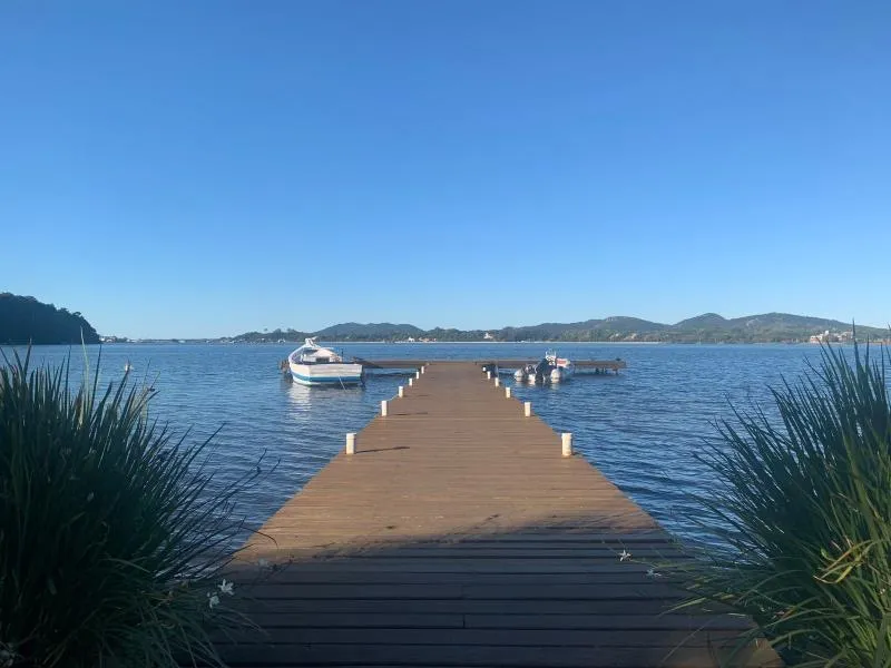 2-bedroom apartment with a water view — photo 33