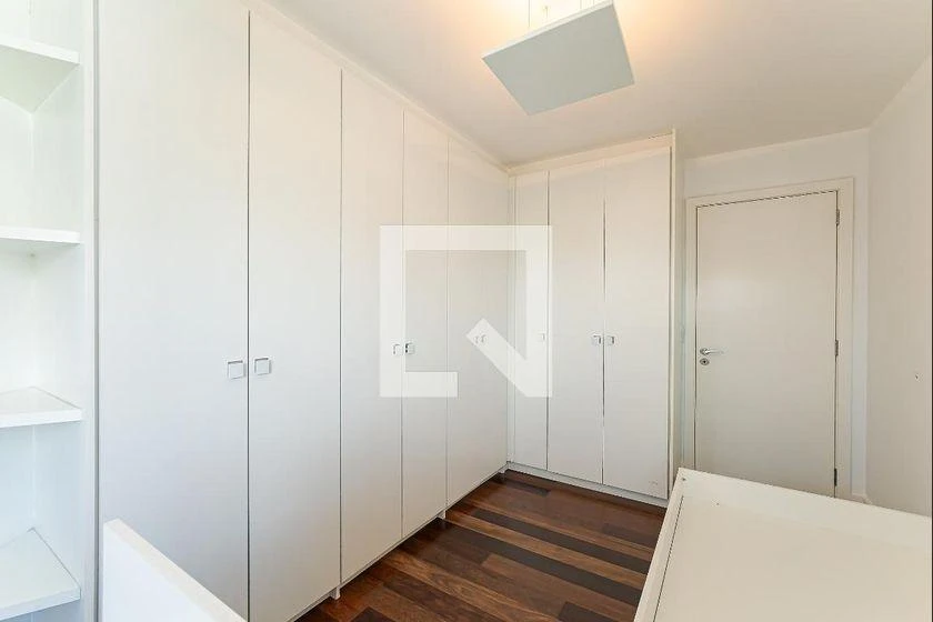 Furnished apartment with 3 en-suite bedrooms and 211 m² — photo 33