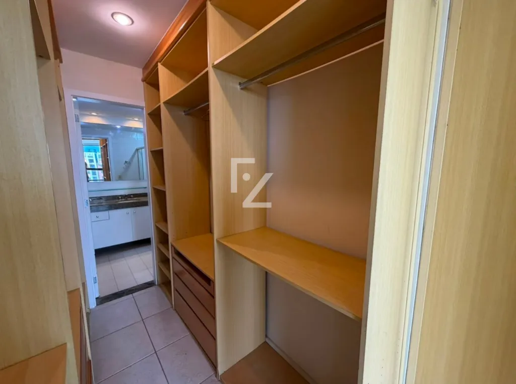 Duplex apartment on the 20th floor with city and water views — photo 55