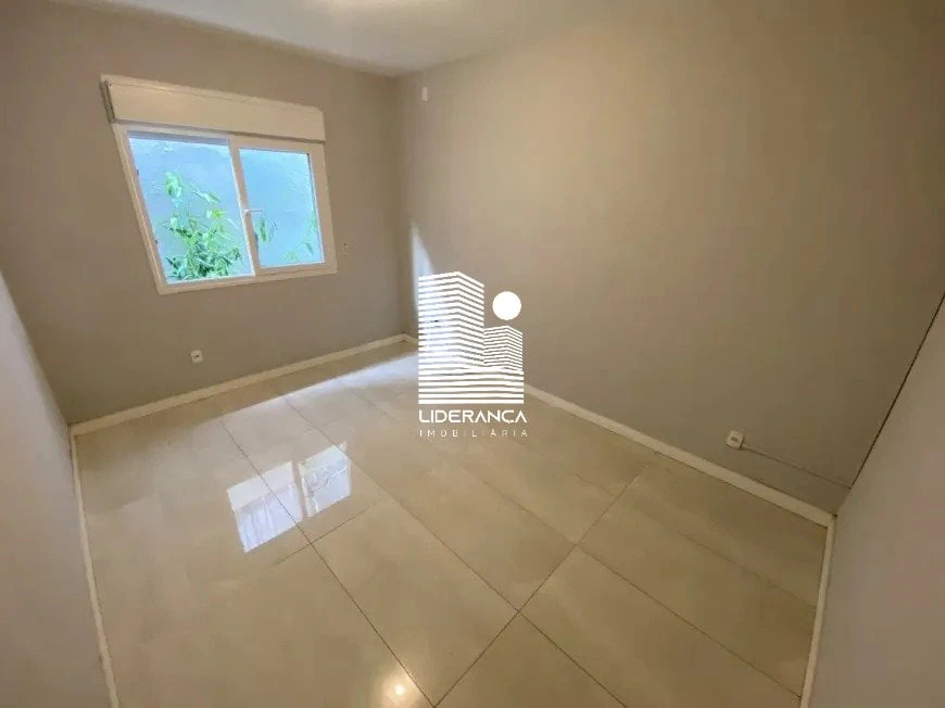 4-bedroom house with private garden and BBQ area — photo 22