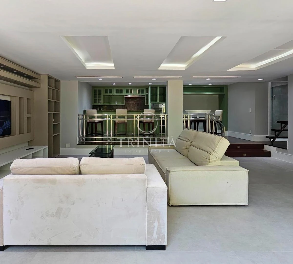 5-bedroom house with a bathtub in Rio de Janeiro — photo 49