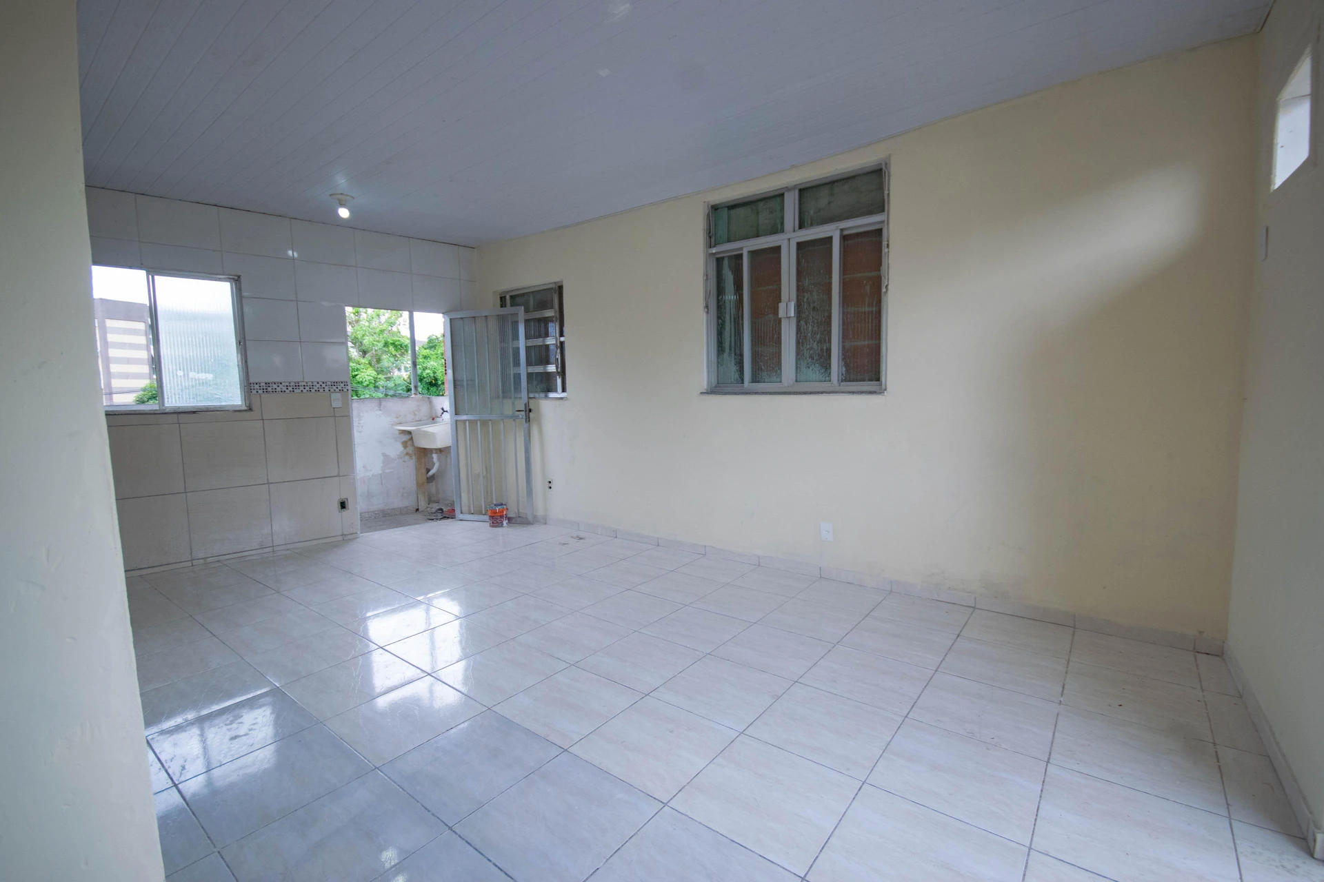 Unfurnished studio with 1 bedroom, balcony and 1 bath — photo 10