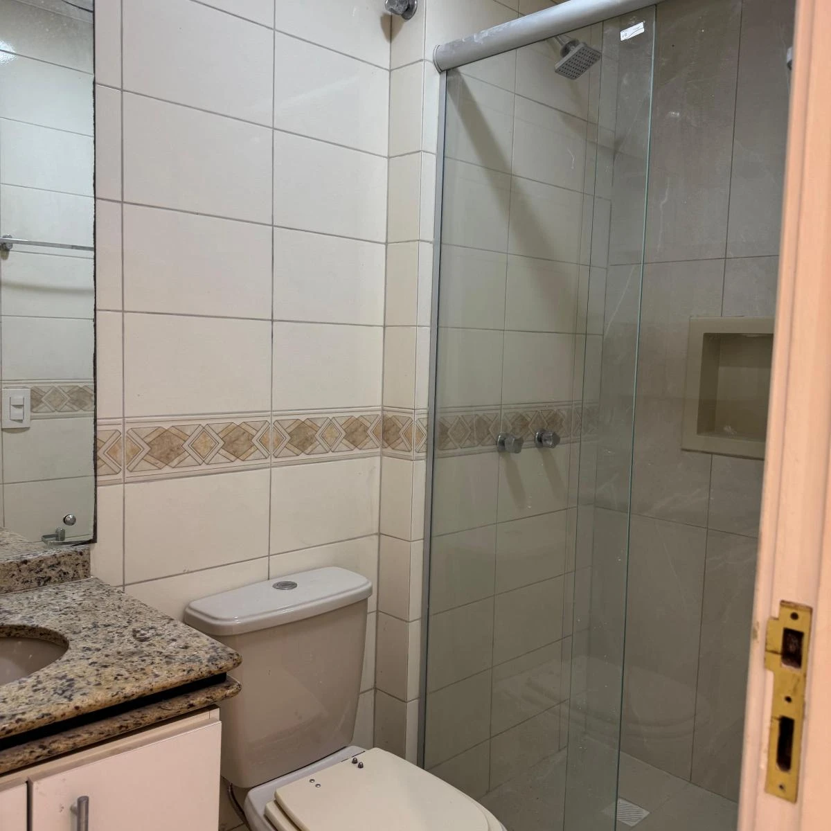 3-bedroom apartment with an en-suite and gas kitchen — photo 16