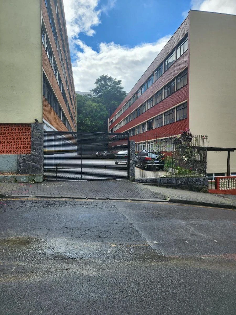 2-bedroom apartment with a washing machine in Curitiba