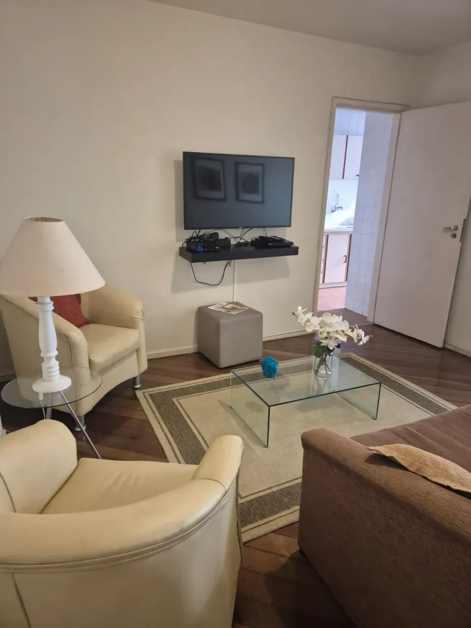 Apartamento mobiliado com fogão a gás e 1 quarto, 68 m² — photo 4