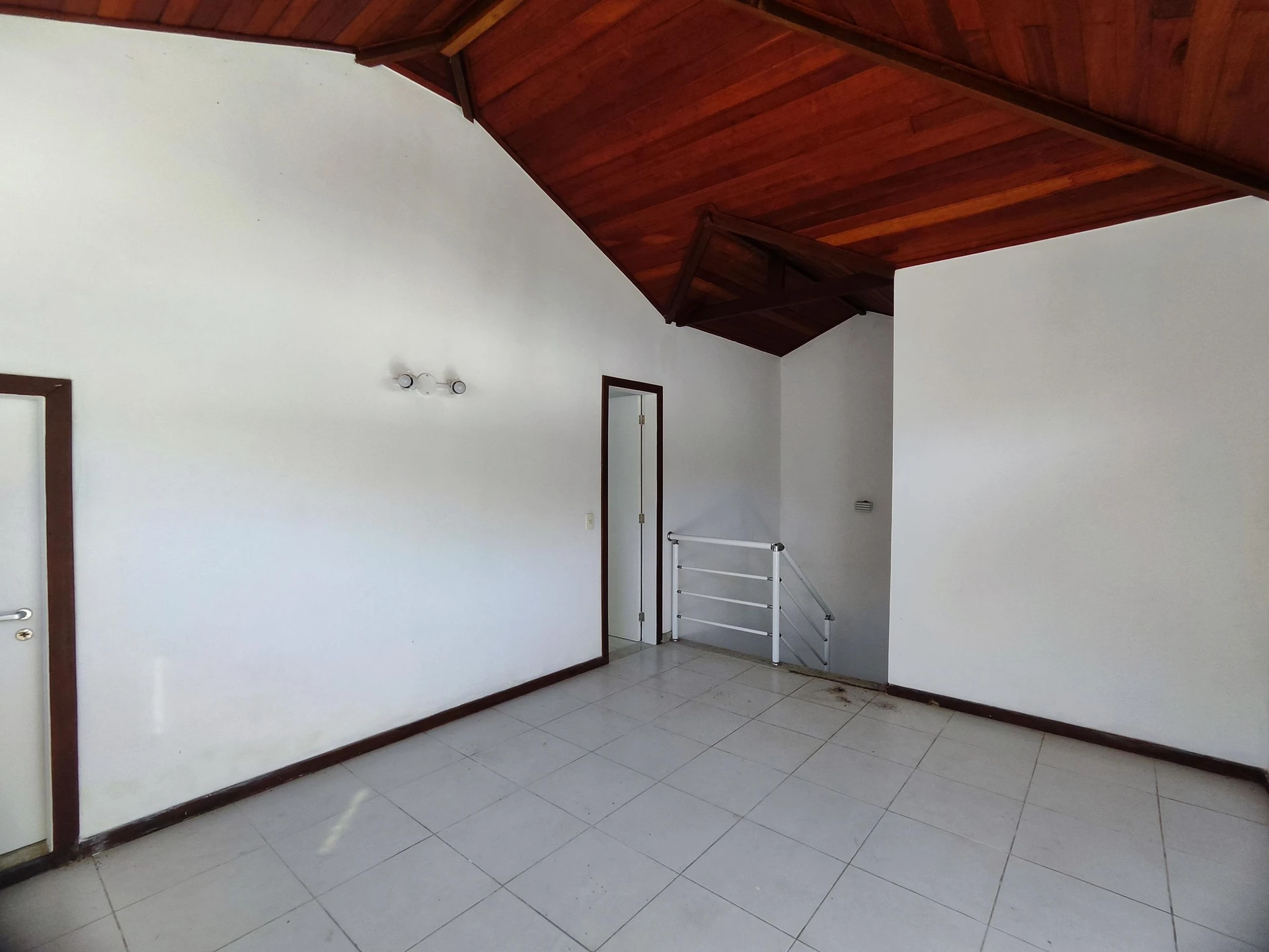House, 180 m², with a private pool — photo 50
